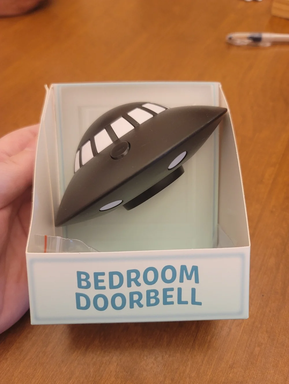 UFO Bedroom Doorbell - Picture 1 of 2